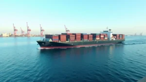 CMA CGM تعلن زيادة رحلاتها عبر قناة السويس بعد توقف مؤقت