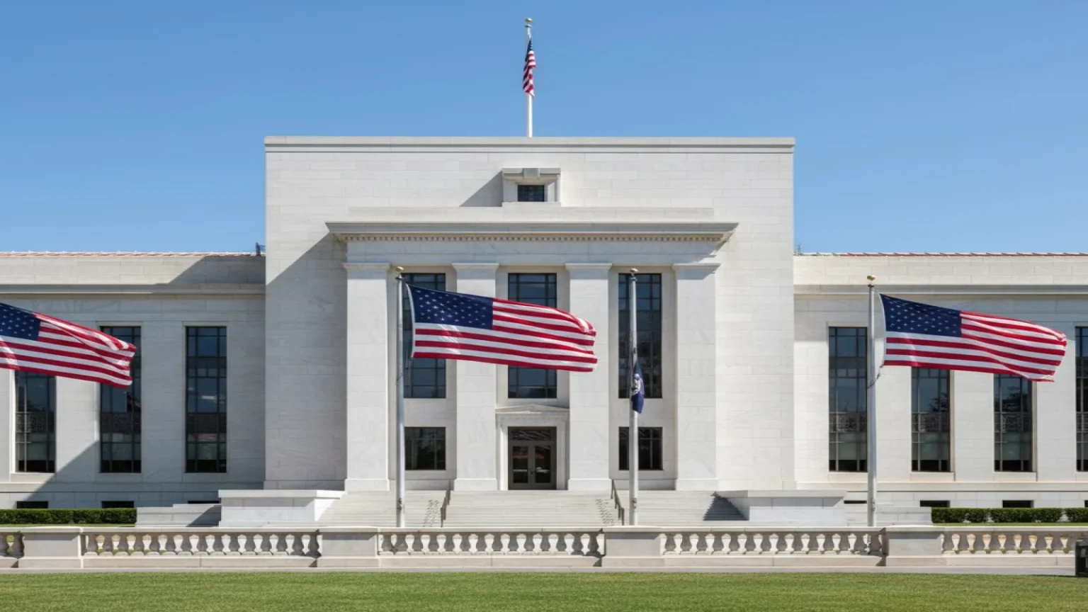 ترمب يقترب من إعلان مرشح رئاسة الفيدرالي وسط تغيرات في السباق