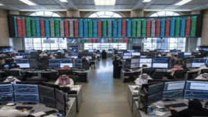 تراجع سوق الأسهم السعودية مع انخفاض سهم سابك لأدنى مستوى منذ 2009