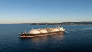 أستراليا تشحن الغاز الطبيعي المسال إلى كندا في أطول رحلة بحرية مسجلة