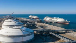 الرئيس التنفيذي لشل يؤكد نمو قطاع الغاز الطبيعي المسال بنسبة 3% سنوياً