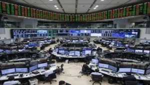 مؤشر نيكي الياباني يتذبذب وسط تراجع أسهم التكنولوجيا وقبل الانتخابات