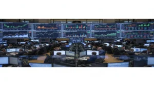 مورغان ستانلي وكليف ووتر تفرضان قيود سحب في الائتمان الخاص وسط مخاوف إفلاس