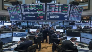 تراجع الطلب يثقل أداء السلع الاستهلاكية في الأسواق المتقدمة حسب بي إن واي