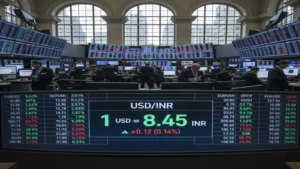 الدولار يتجاوز 95 روبية هندية وسط تراجع التوترات في الشرق الأوسط