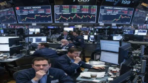 ستاندرد آند بورز 500 يتراجع مع تصاعد التوترات في إيران وتوقعات أرباح إيجابية