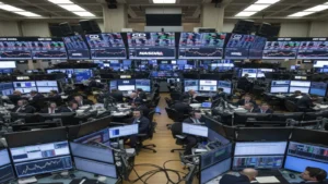 تراجع العقود الآجلة لمؤشرات الأسهم الأمريكية مع تصاعد المخاوف الجيوسياسية