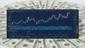 تراجع اليورو مقابل الدولار مع تصاعد توقعات رفع الفائدة الأمريكية