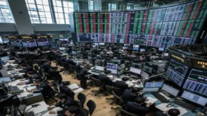 مؤشر نيكي يقترب من أعلى مستوياته بدعم أسهم الذكاء الاصطناعي